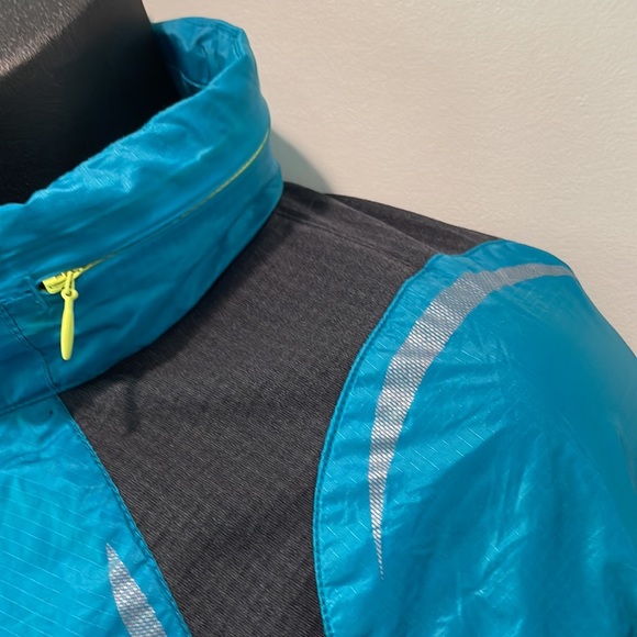 NEPA windbreaker jacket - Medium - Picture 4 of 10